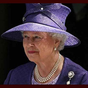 طرد مقدم برامج انكليزي قطع خطاب الملكة إليزابيث الثانية