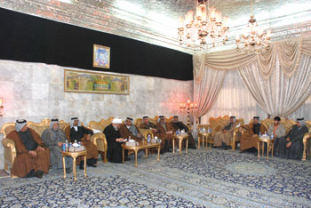 أمين عام العتبة الحسينية يستقبل عشائر قضاء الحسينية ويدعوا إلى انتخاب الشخصيات المخلصة للعراق