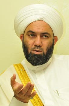 الشيخ خالد الملا :الإساءة للإمام السيستاني هي إساءة للشعب العراقي وللأحرار في العالم كله