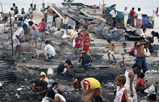 مشاجرة بين زوجين تتسبب يتشريد أربعة آلاف شخص