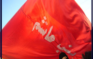 نصب اعلى سارية في العراق تحمل راية ابي الفضل العباس في كربلاء