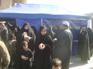 مركز لدعم زوار الأربعين اقامته مؤسسة سيد الشهداء (ع) للتنمية البشرية في كربلاء