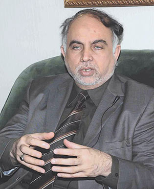 اكرم الحكيم  : لن نتساهل أونتنازل عن أراضٍ زراعية وبساتين بدعوى أنها تقع ضمن الخط الفاصل بين العراق والكويت