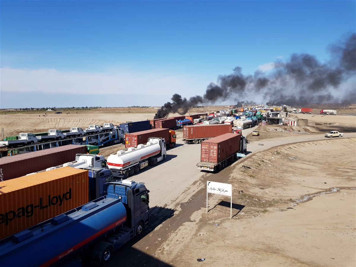 استمرار قطع جسر فهد على الطريق الدولي السريع في الناصرية