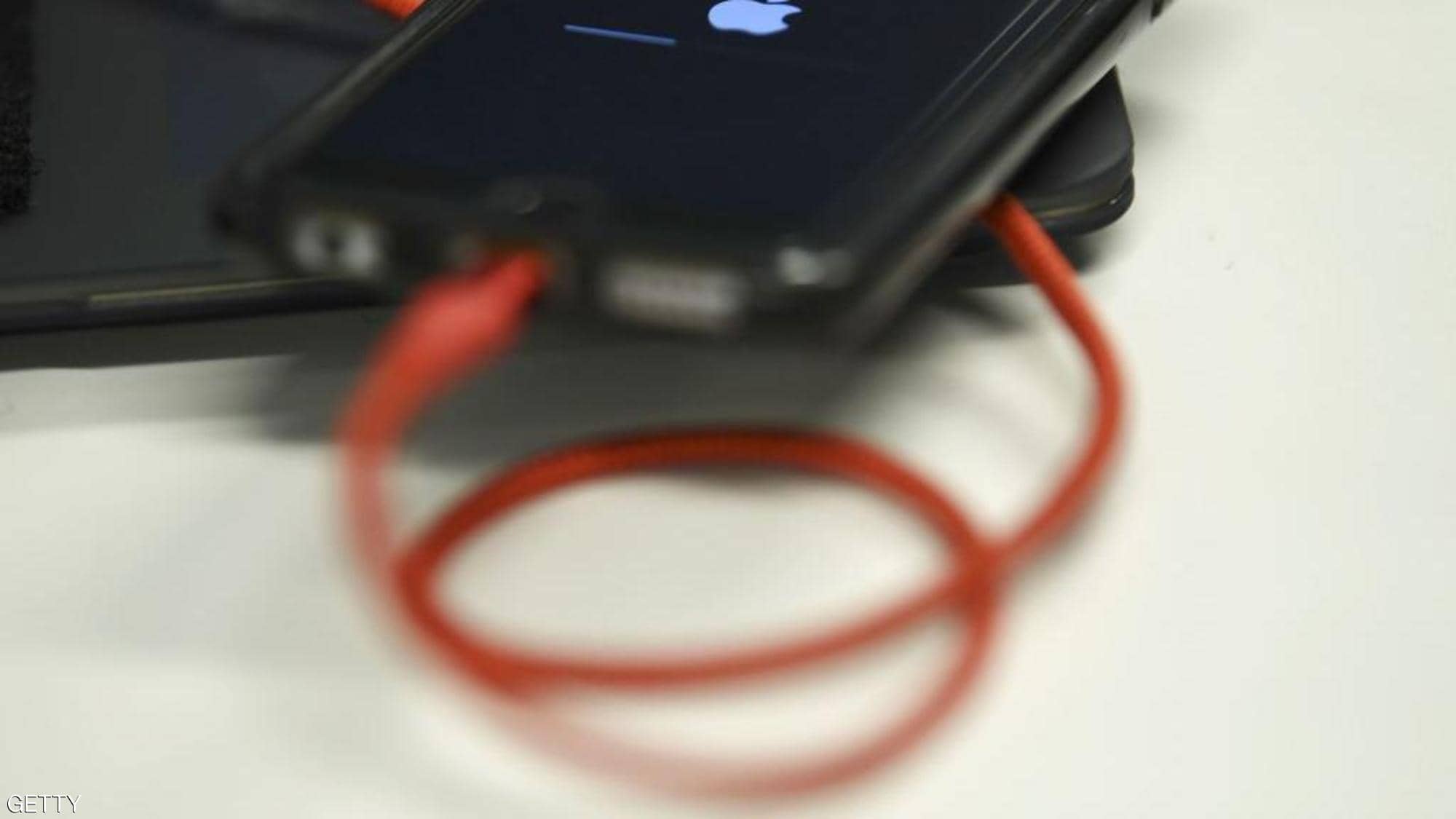 شاحن واحد لكل هواتف العالم.. الحلم يقترب "رسميا"