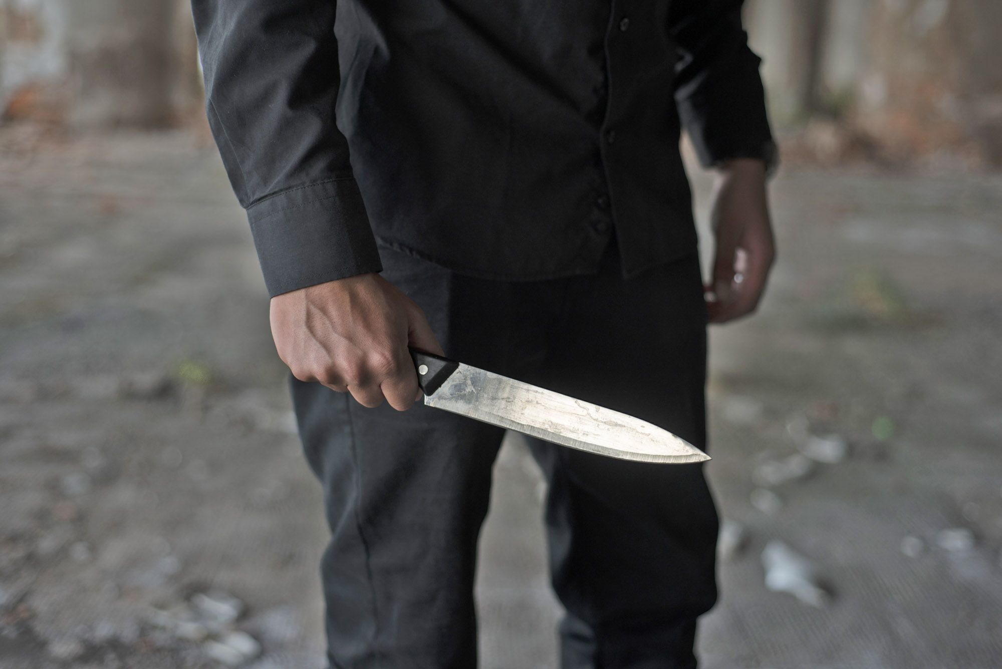 الجد يربي الحفيد والأخير يرد بالسكين.. اعترافات مجرم قتل جده في ذي قار