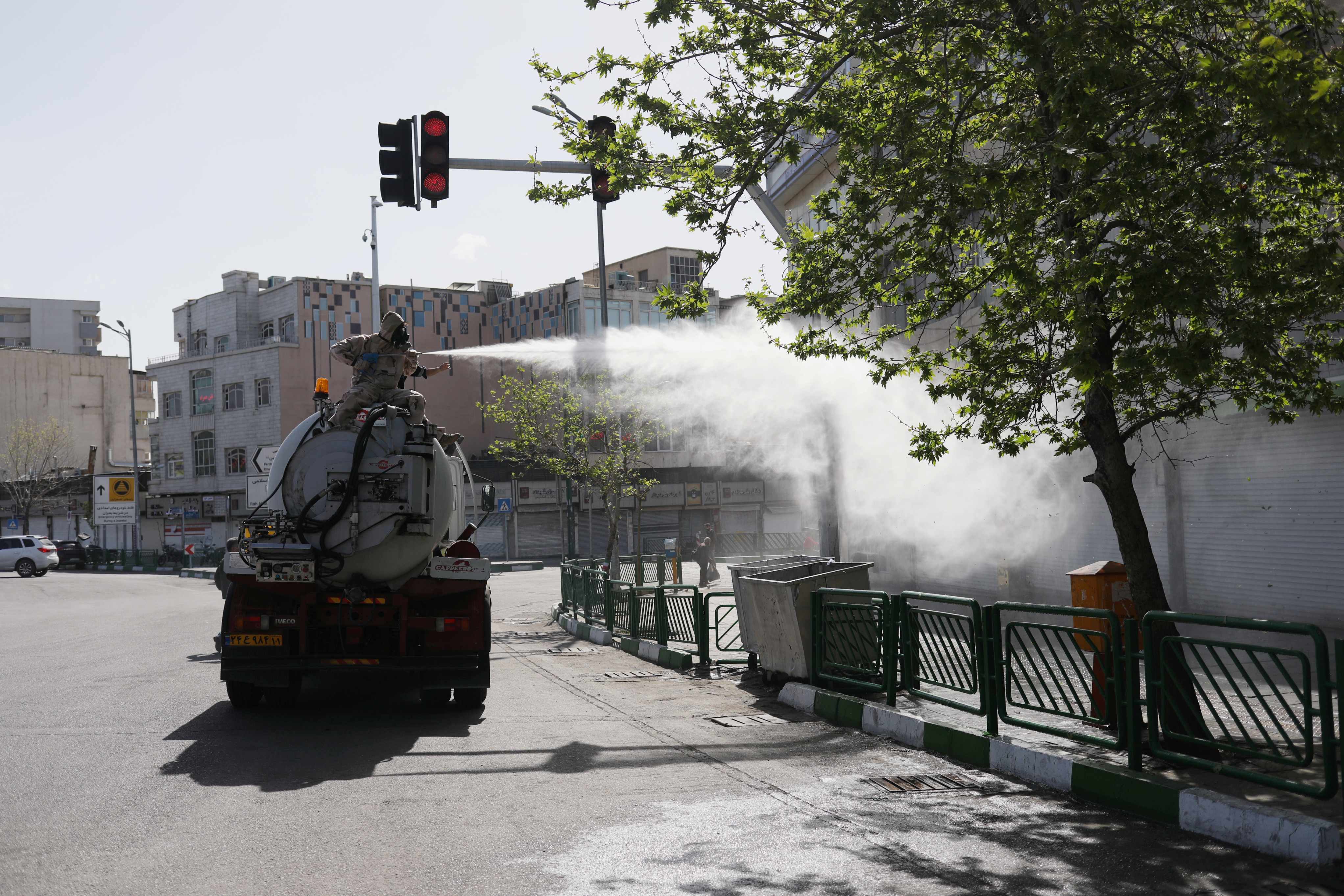 الوفيات بكورونا في إيران تتجاوز الـ5000 والإصابات فوق الـ80 ألفا