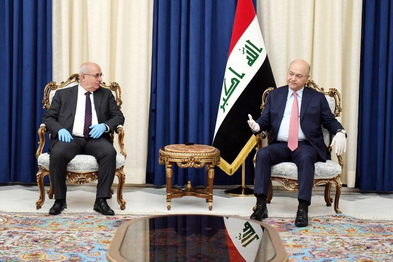 صالح يشدد على ضرورة التشاور والتنسيق بين جميع الأطراف بشأن تشكيل الحكومة