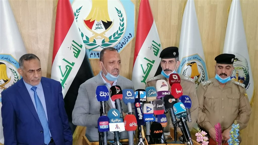 محافظ النجف يقدم اعتذاره لزوار ذكرى وفاة الامام علي (ع)