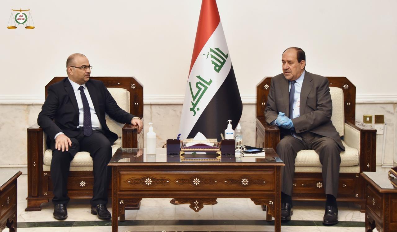 المالكي ووزير الاتصالات يبحثان تطوير البنى التحتية والارتقاء بعمل الوزارة