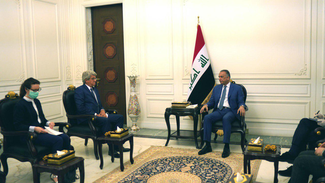 الكاظمي يبحث مع سفير باريس نشاط الشركات الفرنسية في العراق