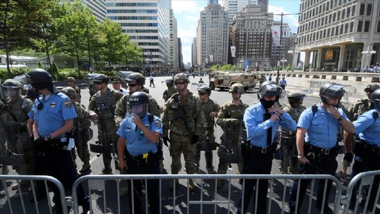 إصابة أكثر من 60 شرطيا في أعمال شغب بمدينة سياتل الأمريكية