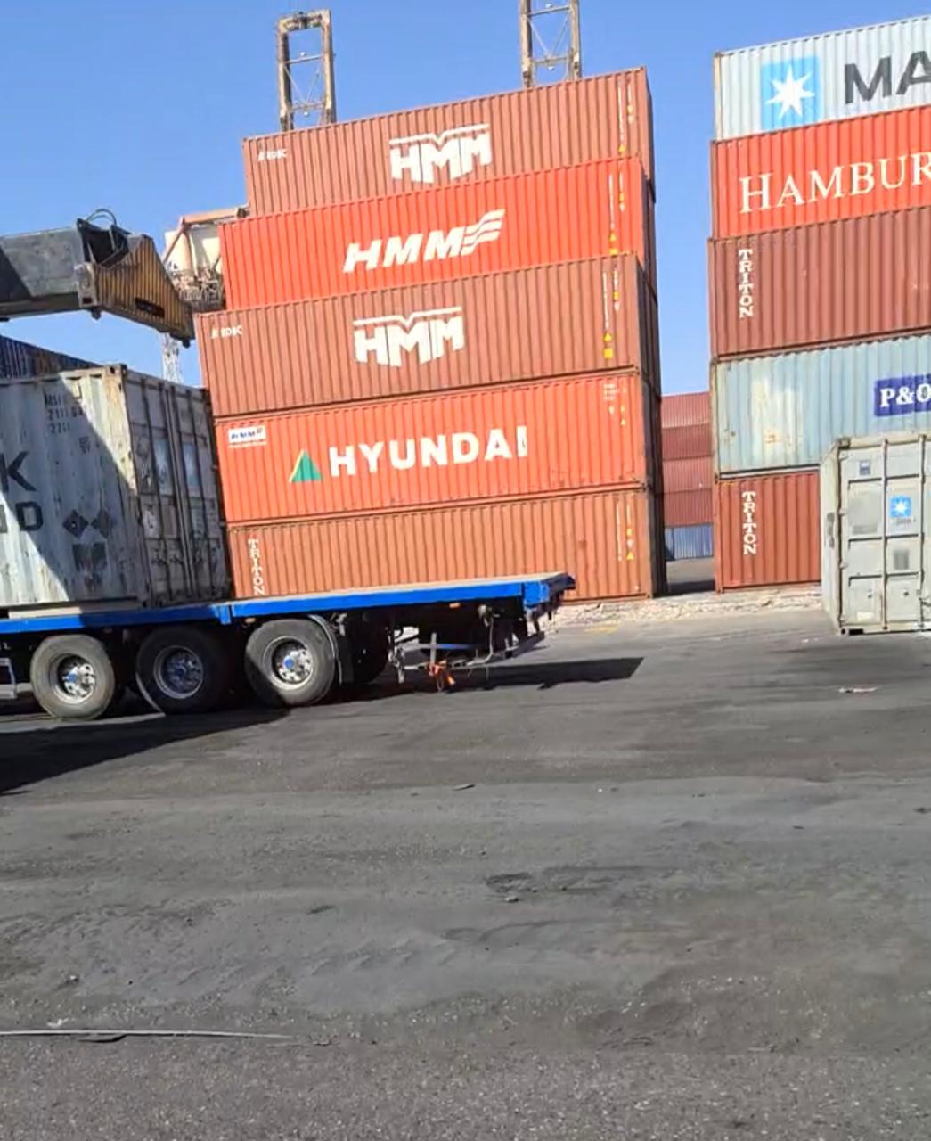 إخلاء مواد شديدة الخطورة في منفذ ميناء أم قصر الاوسط