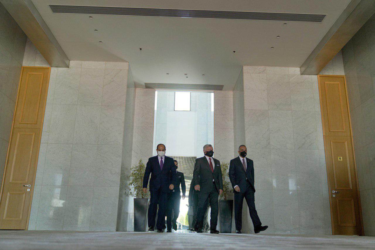 ملك الاردن في القمة الثلاثية: الاحداث المتسارعة بالمنطقة تتطلب التنسيق والعمل المشترك