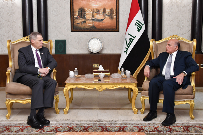 بغداد وواشنطن تبحثان قرار "سحب السفارة الامريكية"