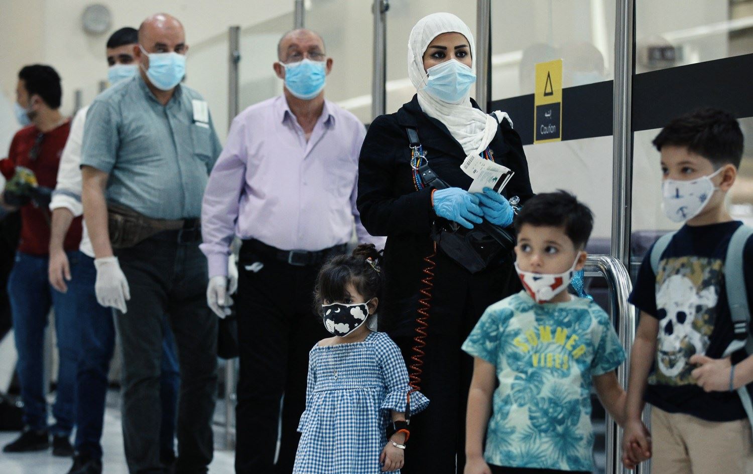 النزاهة تدعو لمراجعة إجراءات الوقاية من كورونا بمطار بغداد وتحذر من تفشي الوباء