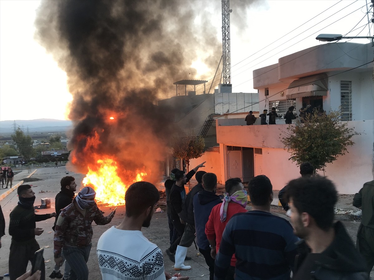 رئاسة البرلمان حكومة الإقليم لاحترام حرية الرأي والتحرك لحل أزمة رواتب الموظفين المتأخرة