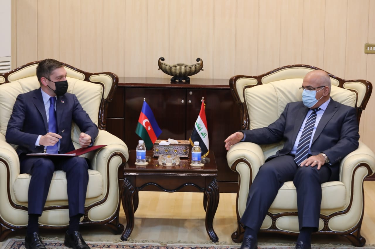 العراق وأذربيجان يبحثان ملف المنح الدراسية المتبادلة والبرامج العلمية بين الجامعات