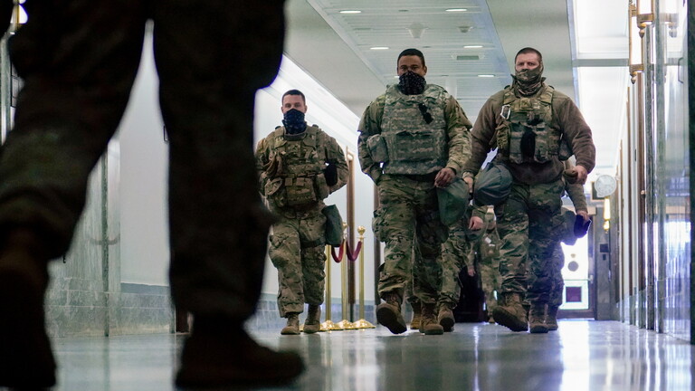 تقارير: الولايات المتحدة منفتحة على إرسال المزيد من القوات لدعم مهمة الناتو في العراق