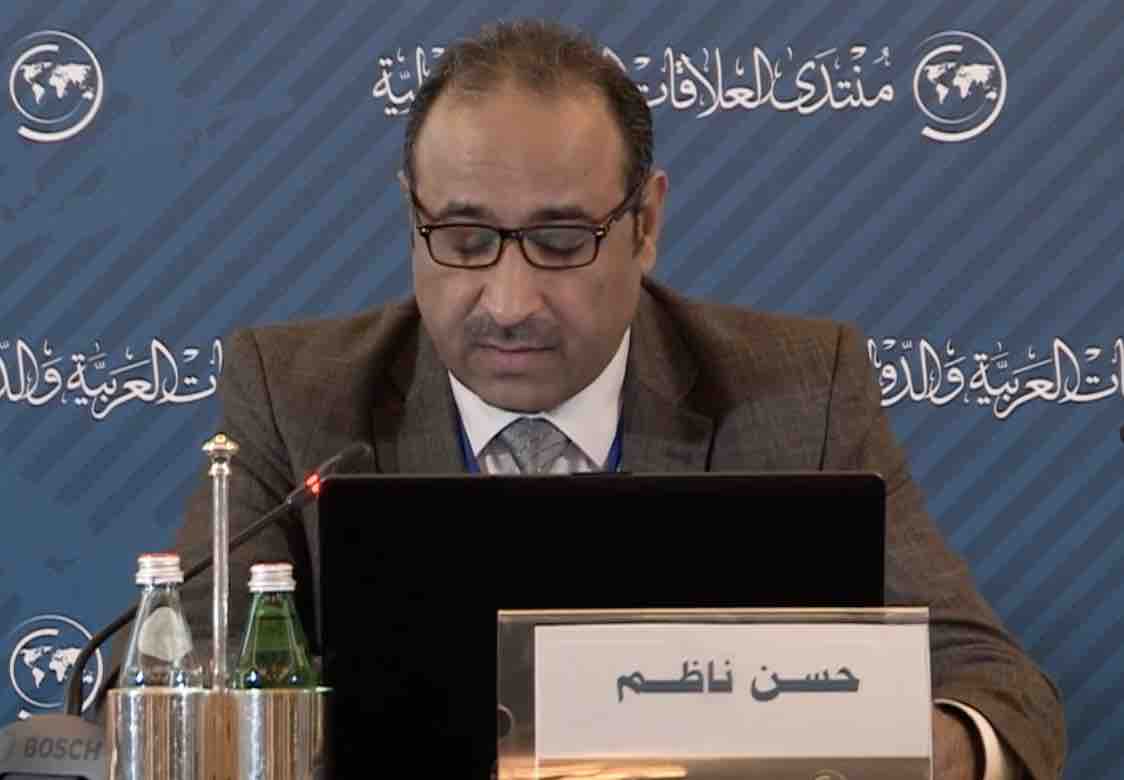 وزير الثقافة يعتذر بشأن رسالته لرعاية سعدي يوسف