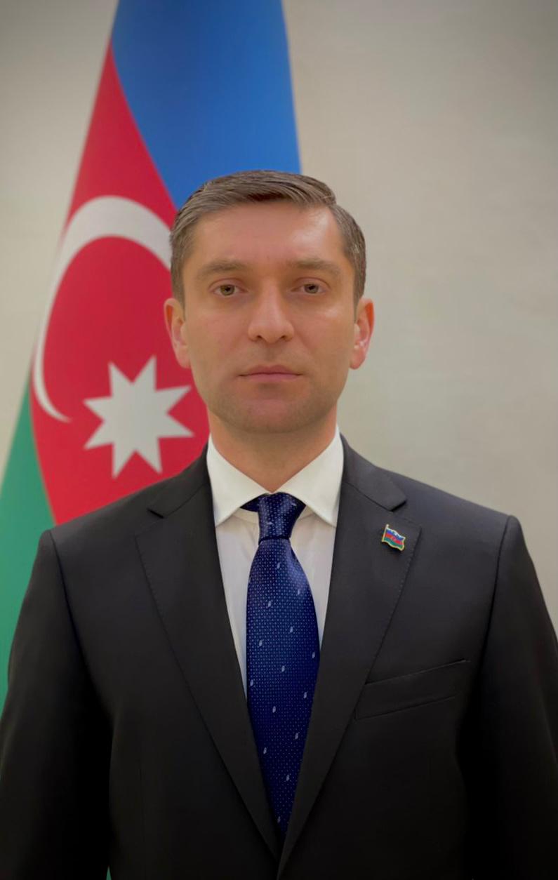 أذربيجان تحتفل بمرور ١٠٣ عام على تأسيسها