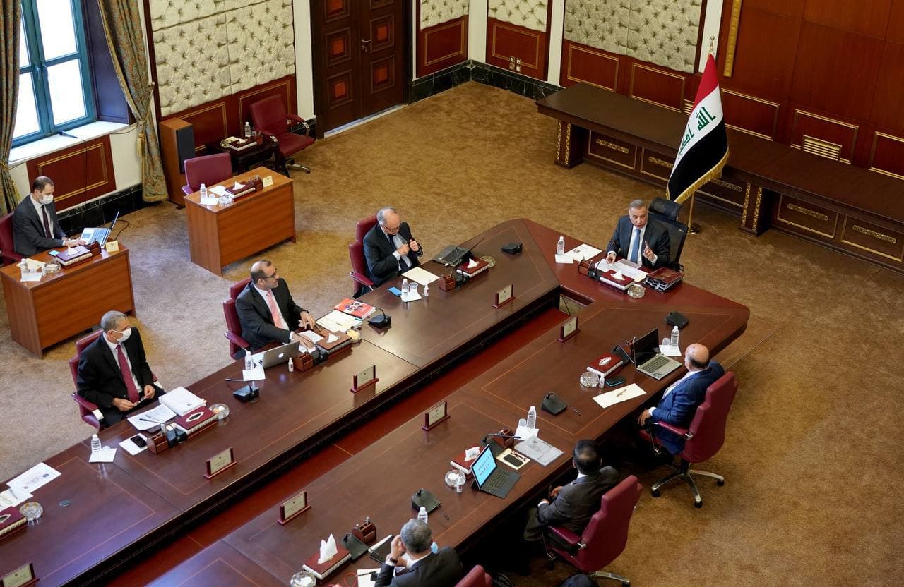 الحكومة تؤكد معالجة مشكلة الكهرباء