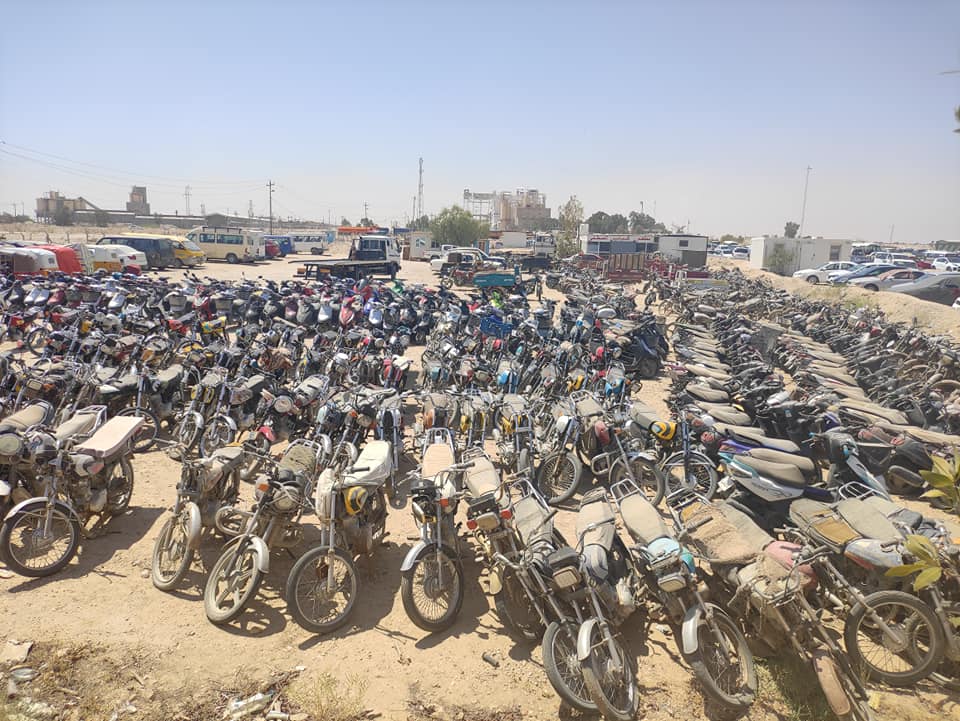 بالصور.. مرور كربلاء تصادر 300 دراجة نارية لتسجيلها مخالفات مرورية