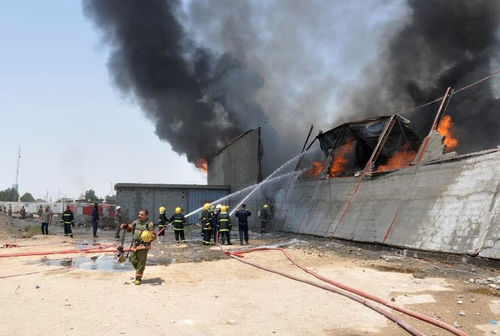 حريق يلتهم مخزن لألعاب الأطفال في كربلاء