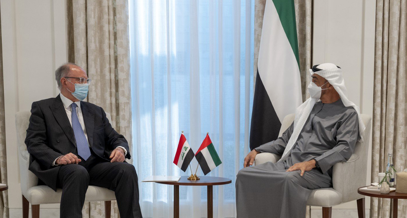 وزير المالية يسلم ولي عهد أبو ظبي دعوة من الكاظمي للمشاركة في قمة دول الجوار