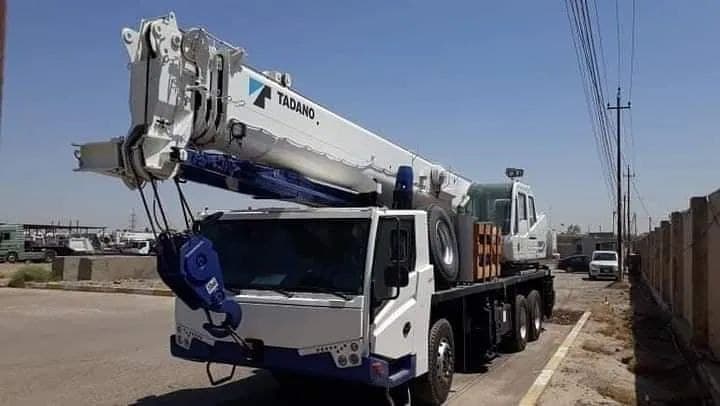 بالصور .. العراق يُصنّع "كرينات" حديثة نوع (TADANO)