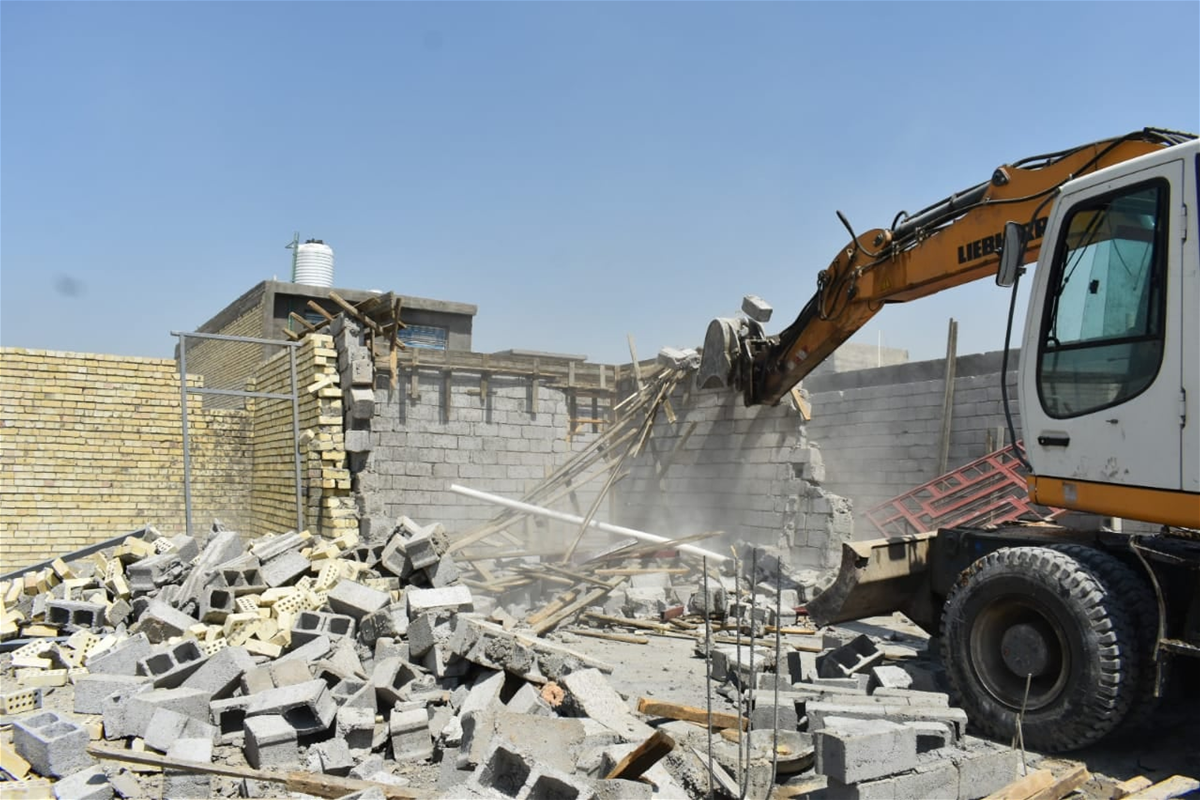 إزالة التجاوزات بين الواقع والتطبيق