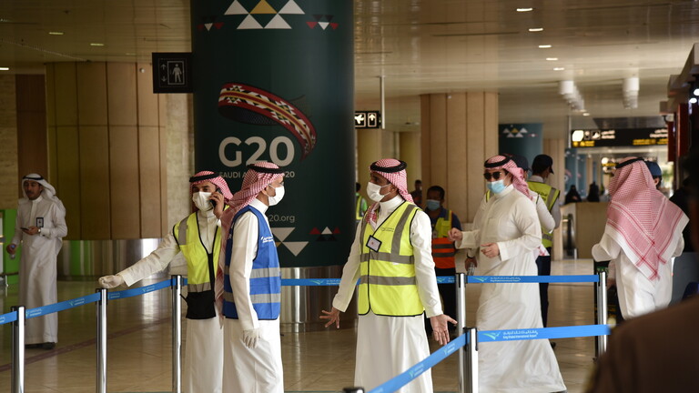 ارتفاع كبير بإصابات كورونا وكسر حاجز الألفي إصابة في السعودية