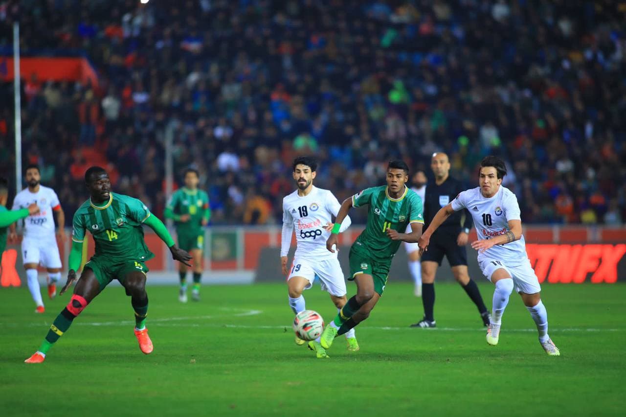 بالصور.. الشرطة يجتاز غريمه الزوراء وينفرد بصدارة الدوري العراقي