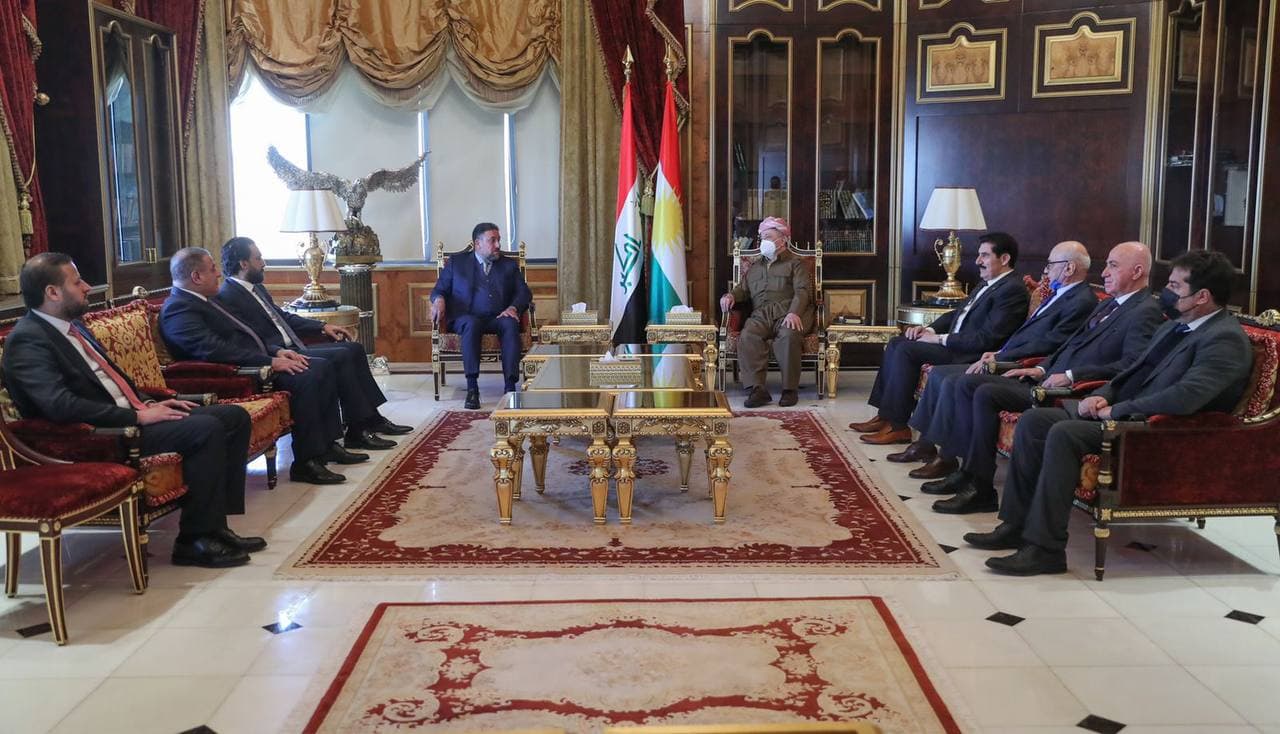 عشية انعقاد جلسة البرلمان .. الحلبوسي والخنجر يلتقيان مسعود بارزاني