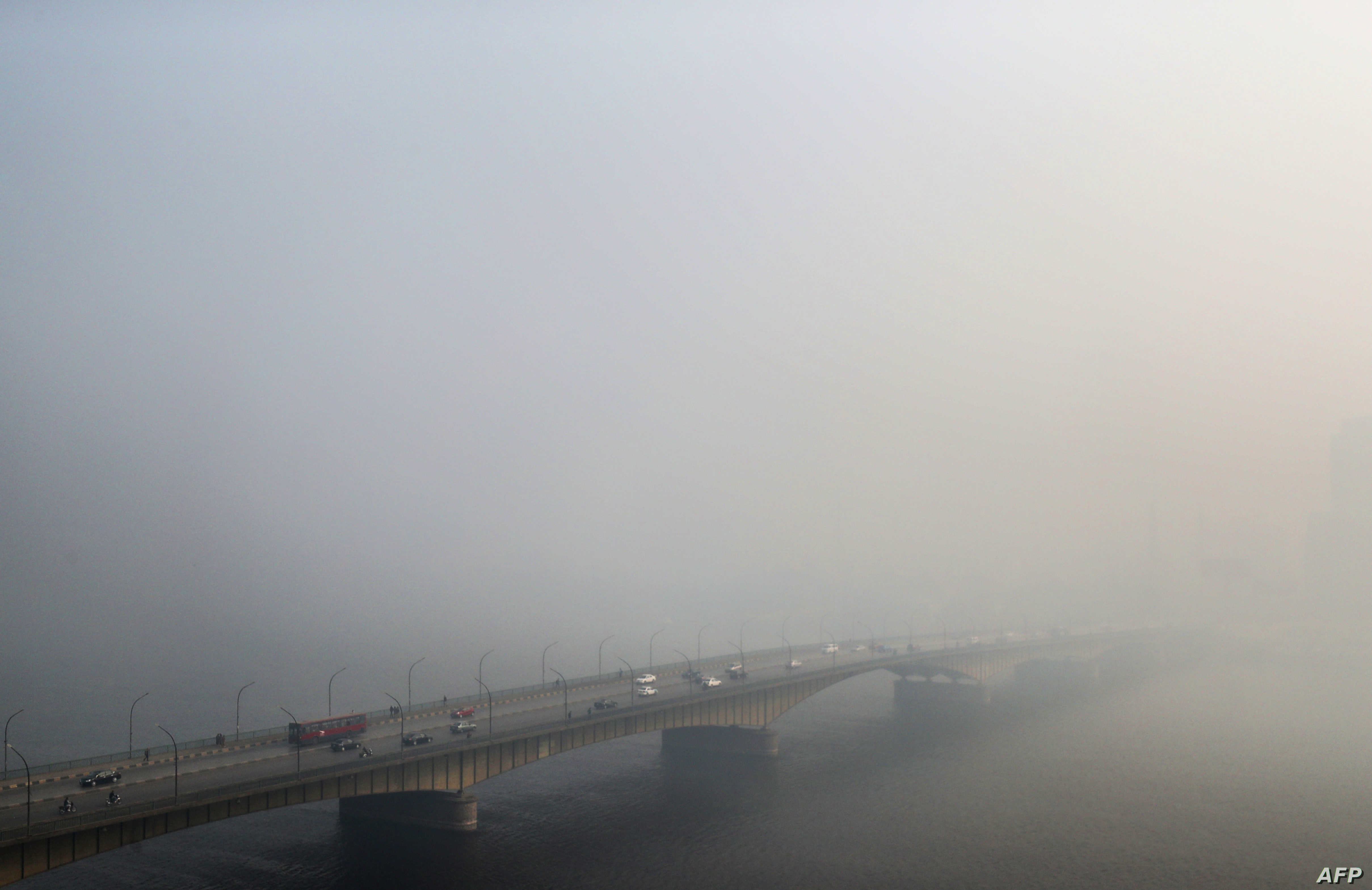 دولة عربية توجه مواطنيها بعدم الخروج من المنازل