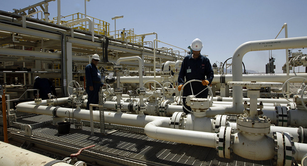 ما الذي دفع أسعار النفط لتجاوز عتبة الـ90 دولاراً ؟