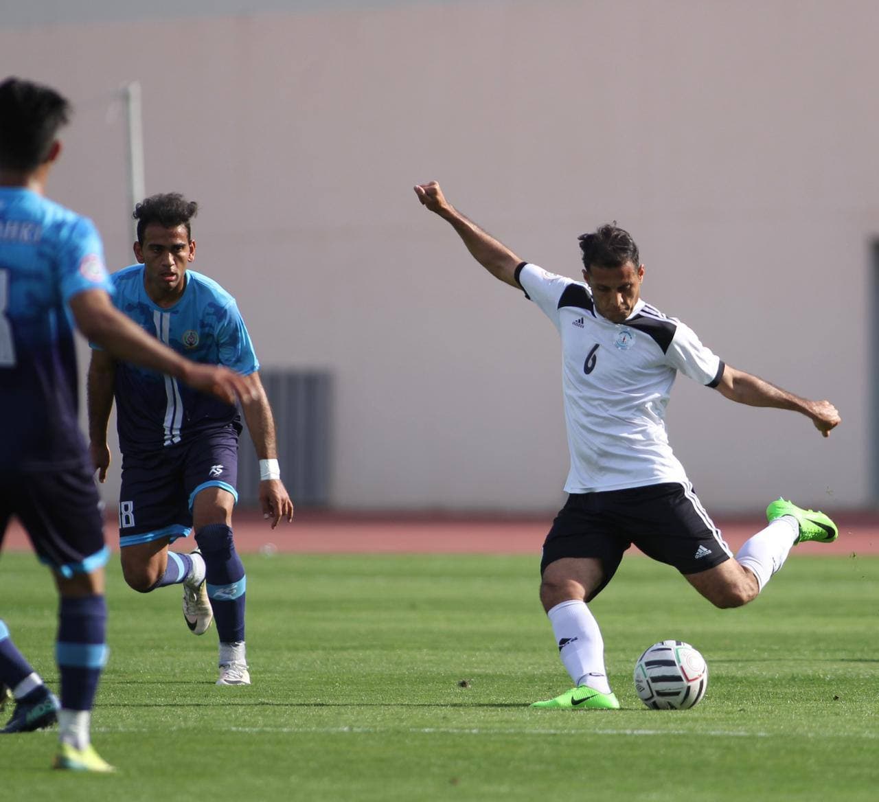 النفط يفوز على امانة بغداد في الوقت القاتل بالدوري الممتاز