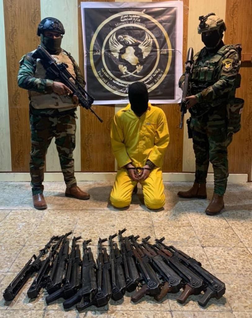 بطريقة غير مسبوقة.. إحباط إدخال مخدرات للعراق والقبض على مهرب اسلحة "اسيوي"