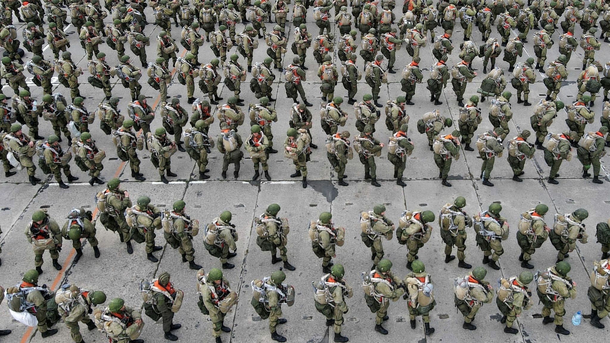 أسبوع عصيب ينتظر أوكرانيا.. وروسيا تحشد لمعركة الشرق