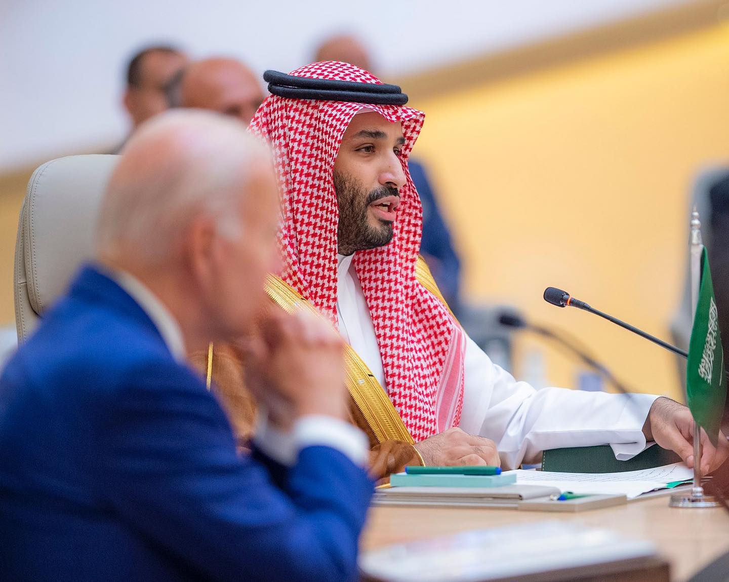 قمة جدة.. بن سلمان: إقصاء مصادر الطاقة سيؤدي لارتفاع كبير بأسعار النفط