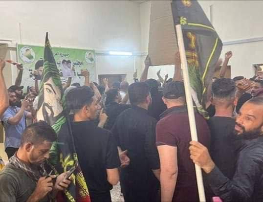 البصرة.. متظاهرون يقتحمون مكتب مجلس النواب العراقي