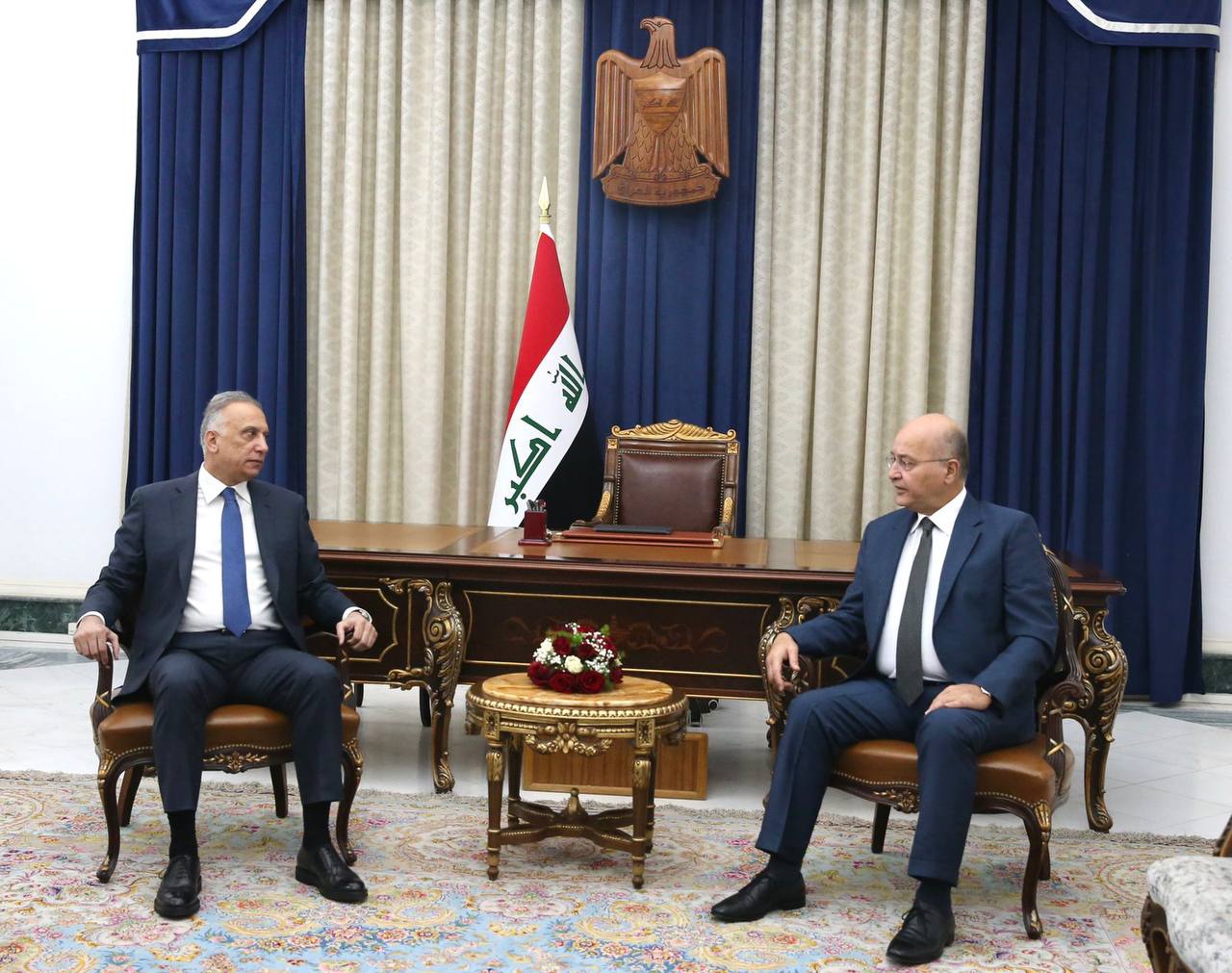 صالح والكاظمي يدعوان لـ"حوار حريص" يضع خريطة طريق لحل الأزمة