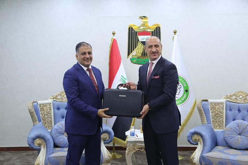 وزير الشباب والرياضة احمد المبرقع يباشر مهام عمله رسمياً