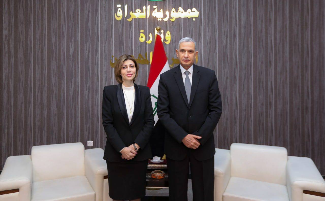 إيفان جابرو تتسلم حقيبة وزارة الهجرة والمهجرين