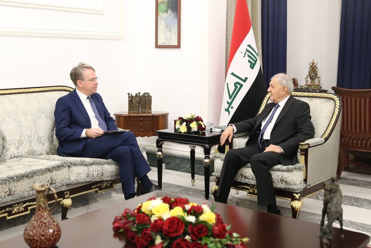 فرنسا تؤكد دعمها للعراق عبر رسالة خطية لرئيس الجمهورية