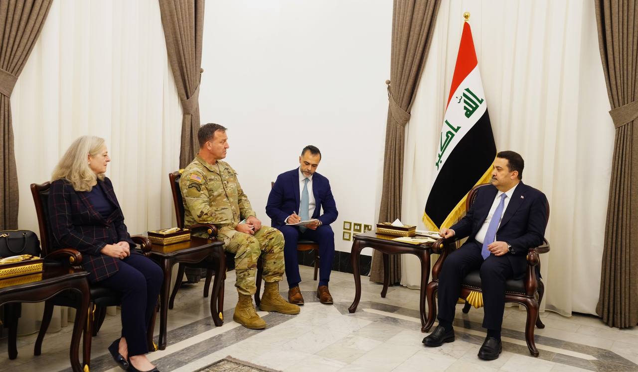 العراق وامريكا يبحثان أوجه التعاون والتنسيق العسكري بين البلدين