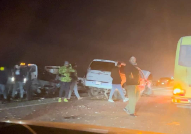 إصابات بين مشجعين رياضيين بحادث سير في الطريق الى البصرة