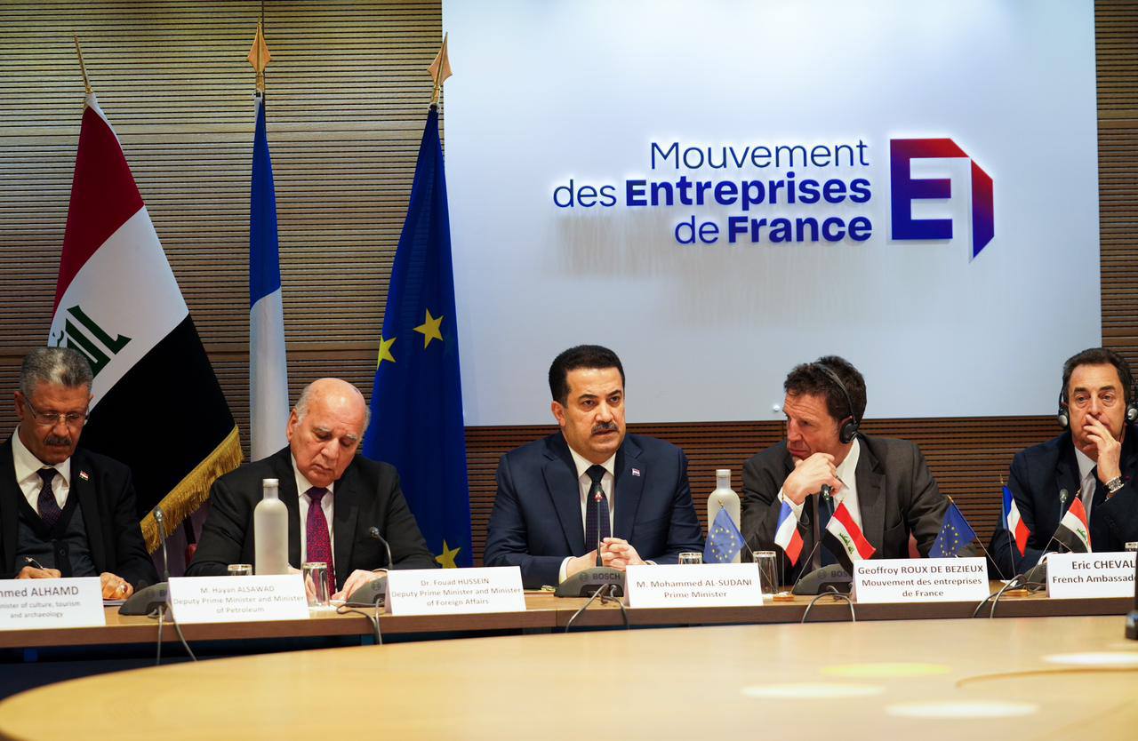 السوداني يتعهد من فرنسا بتأمين عمل الشركات الأجنبية في العراق