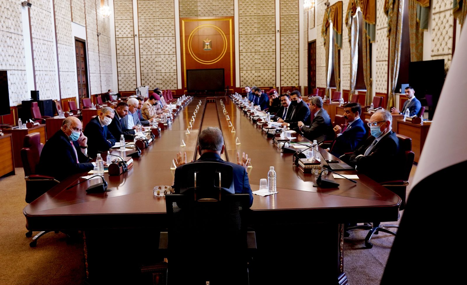 وصفها بـ"خطوة غبية".. تقرير بريطاني: الحكومة العراقية خلقت أزمة نقدية بتسديد ديونها لإيران بالدينار