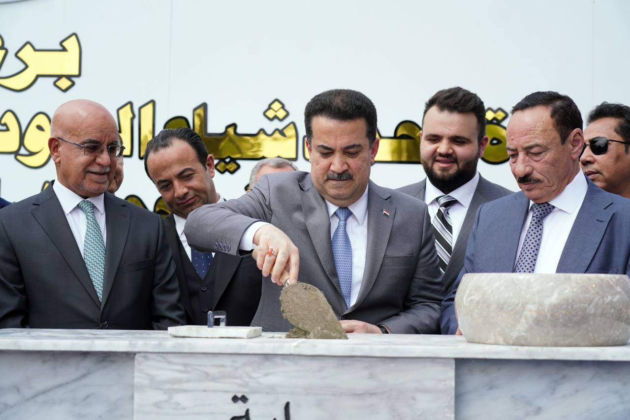 السوداني يضع حجر الأساس لمشروعي مستشفى وفندق في نينوى